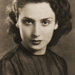 1950s_Portrait_of_Lebanese_singer_Lara_Kayrouz,_known_as_Nahawand