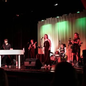 2 Point 0 Ladies Band 4