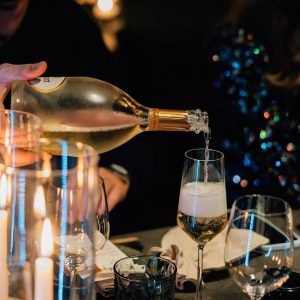 7-unique-ways-to-celebrate-a-company-milestone-events-by-loukia-1