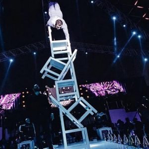 Dubai Chair Balancing Act2