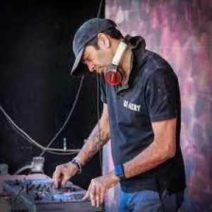 Dubai Punjabi and Bollywood DJ3