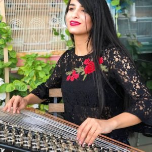 Female Qanunist Image10