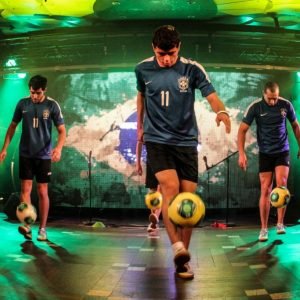 Football Freestylers1