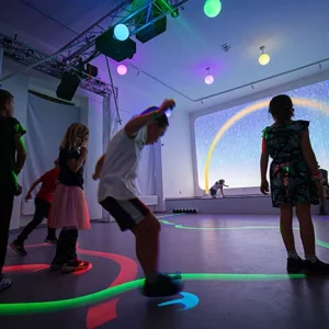 Interactive Wall Video Mapping4