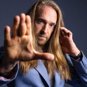 Magician & Mind Reader Dubai1