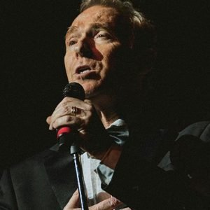 Singing Host Dubai2