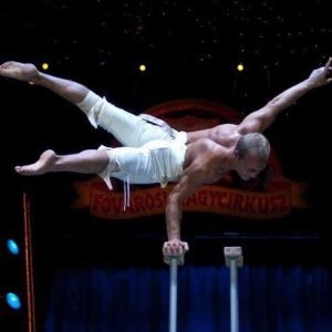Solo Hand Balance Show Dubai3