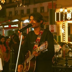 Yash-Agarwal--first-and-only-professional-busker-i_1683029828635