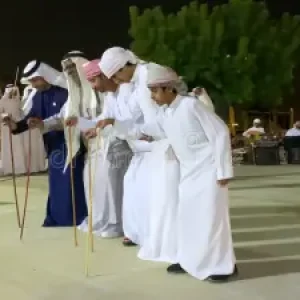 emirati-men-dancing-al-ain-united-arab-emirates-th-november-their-traditional-clothing-cultural-dances-164733603